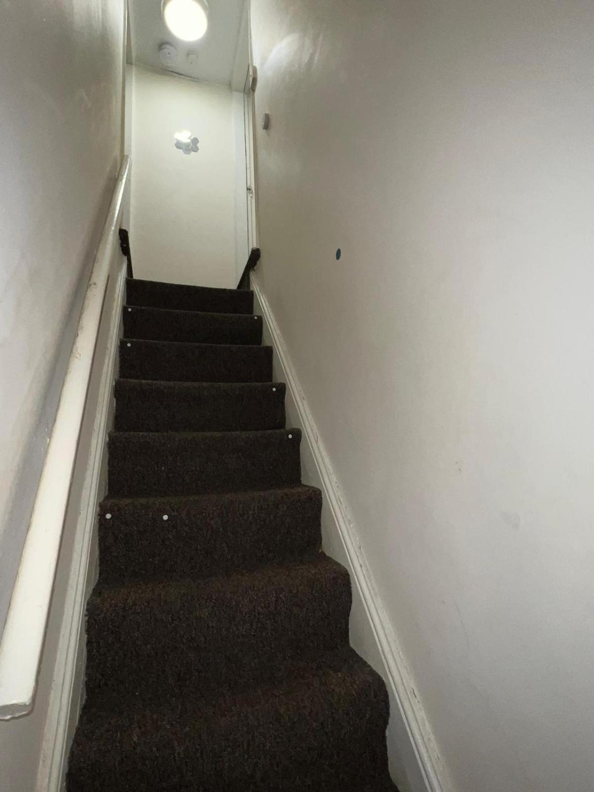 Lovely Room Within 5 Mins Walk To Stoke Train Station With Double And Single Room Exterior photo
